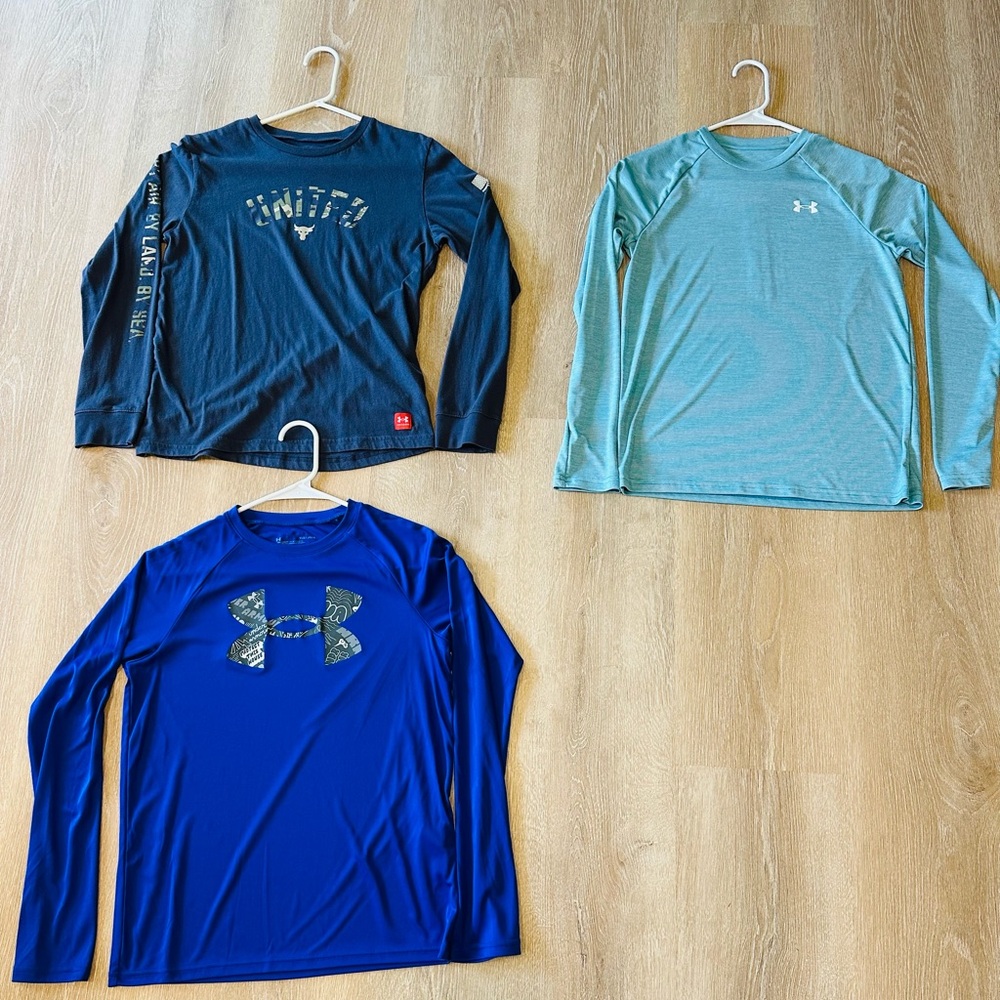 Under Armour set of 3 long sleeve shirts boys large